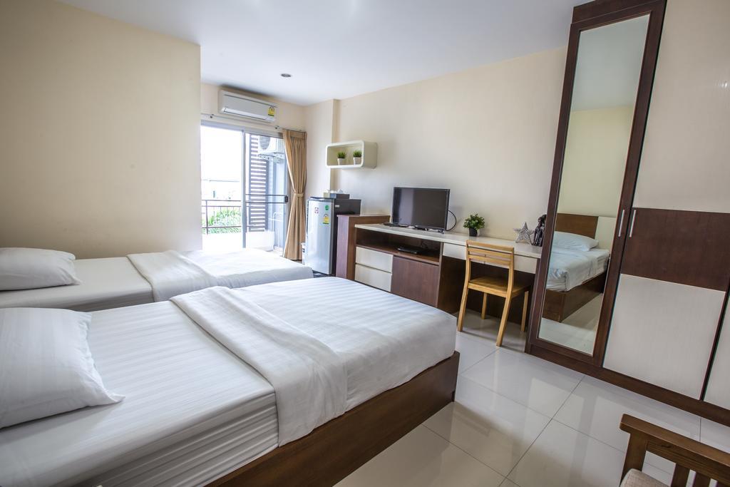 Central Place Serviced Apartment Chonburi Exterior photo